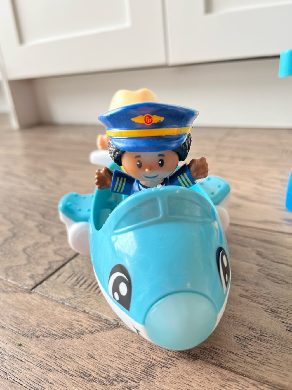💘Fisher Price Airport Playset - Picture 2 of 7